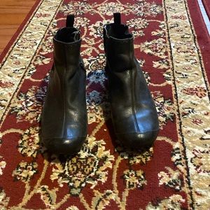 Merrell waterproof ankle boots with inside zipper